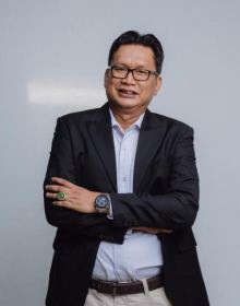 Dr. Noviardi Ferzi, S.E., M.M